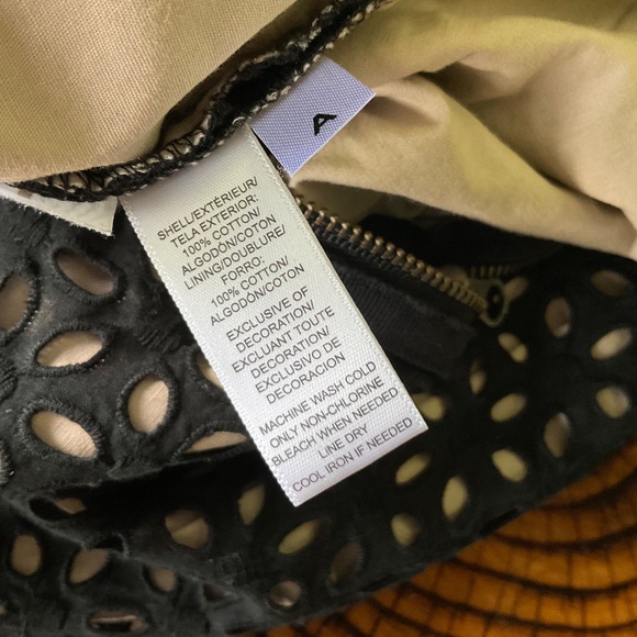 Ann Taylor LOFT Skirt Black Pencil Eyelet 4 Petite - Picture 6 of 6